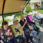 pa se ena soncna s sladoledom